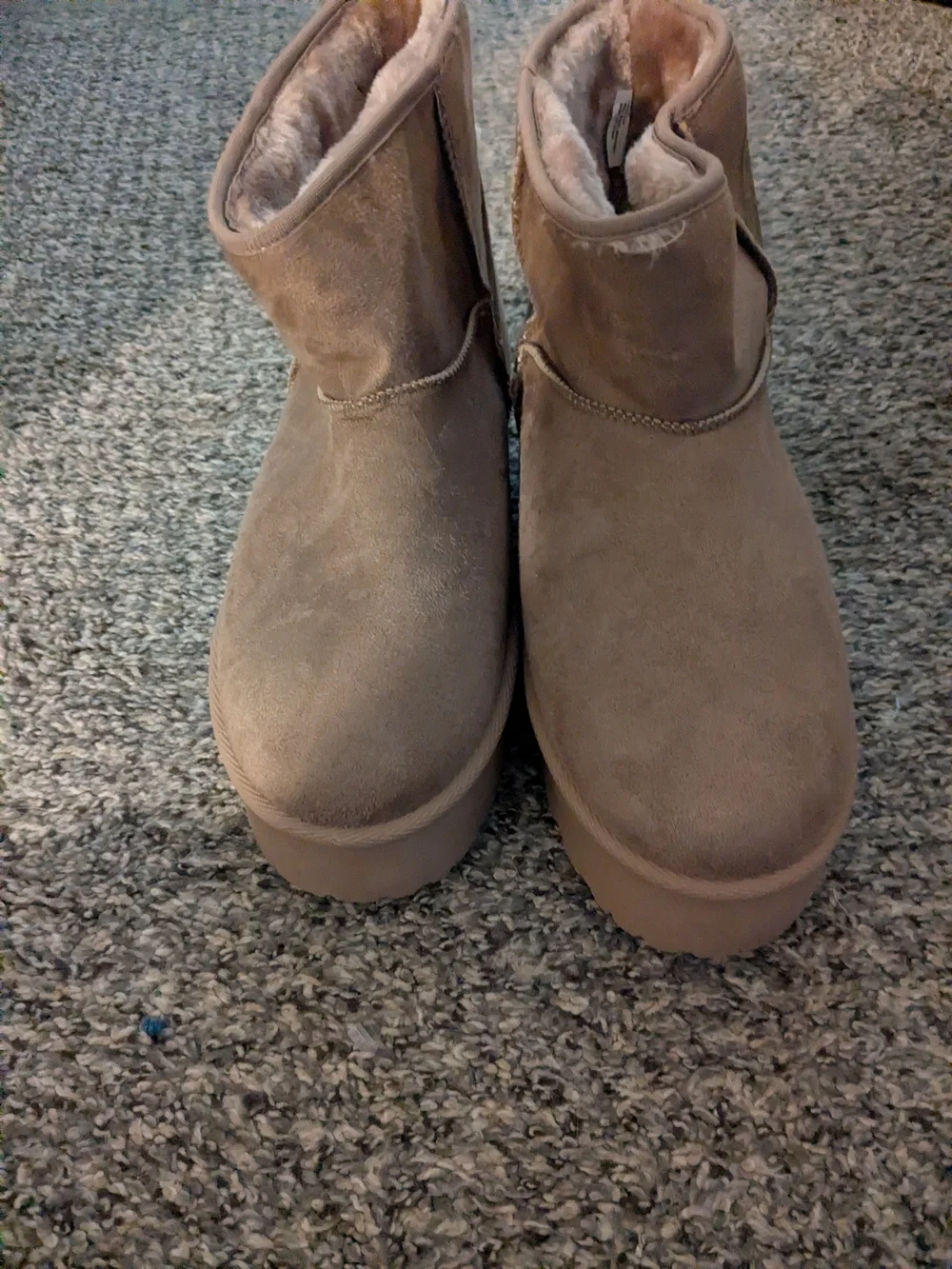 Women’s Plush-Lined Short Boots in Taupe
